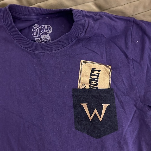 Charlie and the chocolate factory on Broadway T-shirt golden ticket - Picture 2 of 3